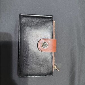 Elegant Black and Brown Wallet with Logo Clasp